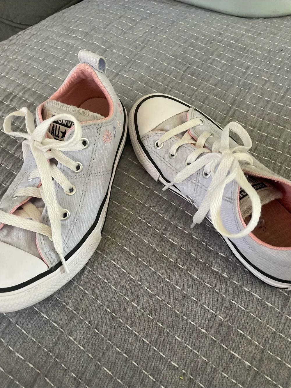 Kids Canvas Lace-Up Sneakers in Light Gray and Pink